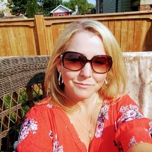 Meet your Posher, Melanie